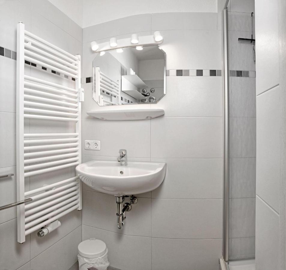 Appartement Am Yachthafen Poel Extérieur photo